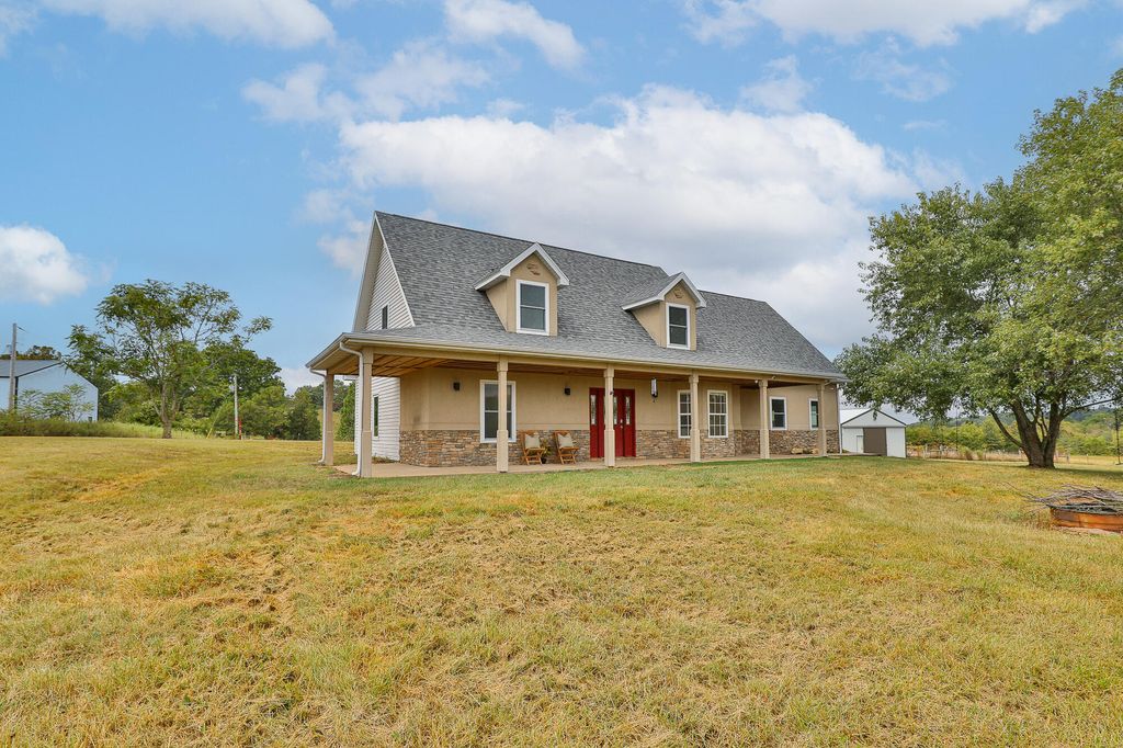 97 Misty Valley Drive, Fordland, MO 65652