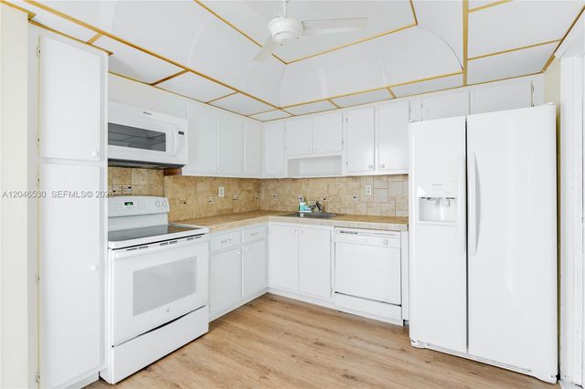 3161 S Ocean Dr 407, Hallandale Beach, FL 33009