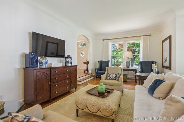 201 E 24th Place, Tulsa, OK 74114