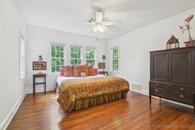 201 E 24th Place, Tulsa, OK 74114