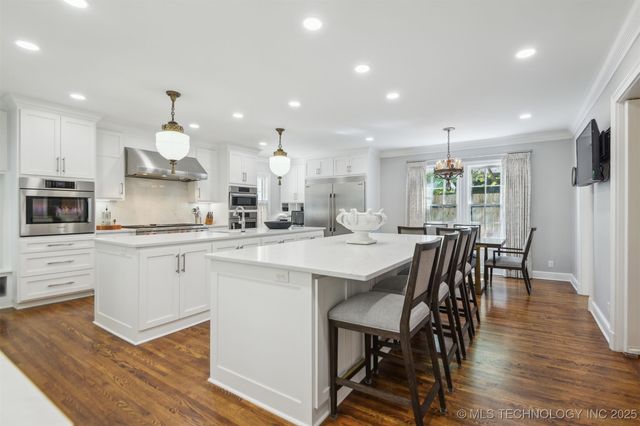 201 E 24th Place, Tulsa, OK 74114