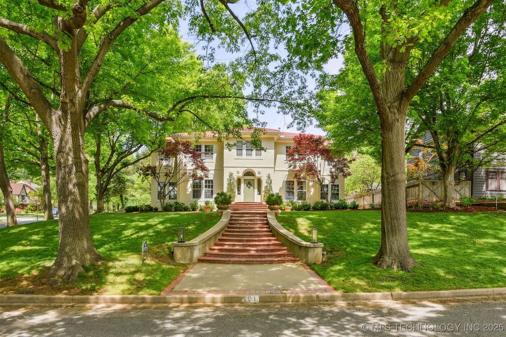 201 E 24th Place, Tulsa, OK 74114