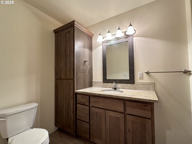 -1 W NESBITT St, Goldendale, WA 98620