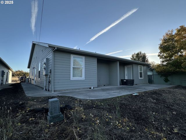 -1 W NESBITT St, Goldendale, WA 98620