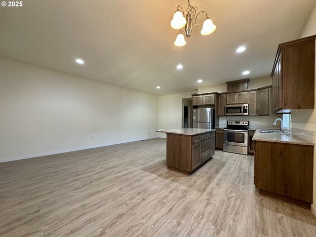 -1 W NESBITT St, Goldendale, WA 98620