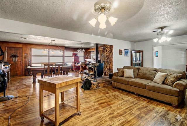 610 S Cardinal Road, Reno, TX 76020