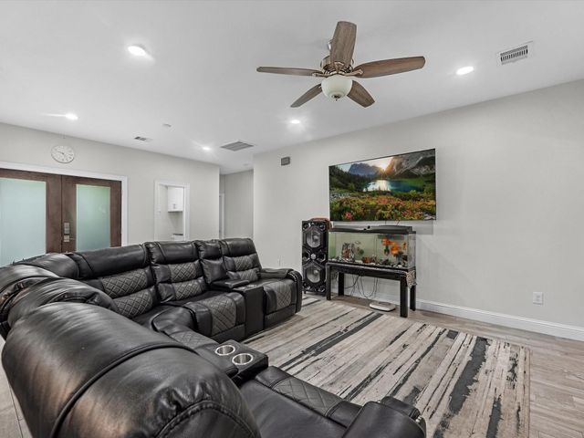 4122 Brookston Street, Houston, TX 77045