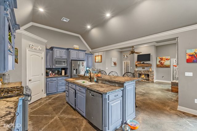 1295 Caplis Sligo Road, Bossier City, LA 71112