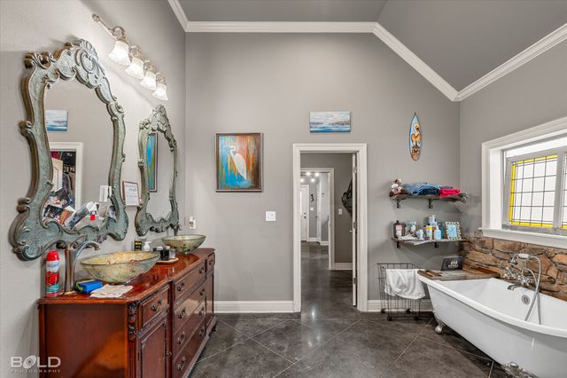 1295 Caplis Sligo Road, Bossier City, LA 71112