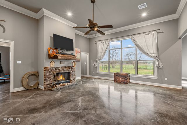 1295 Caplis Sligo Road, Bossier City, LA 71112