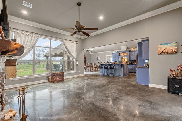 1295 Caplis Sligo Road, Bossier City, LA 71112