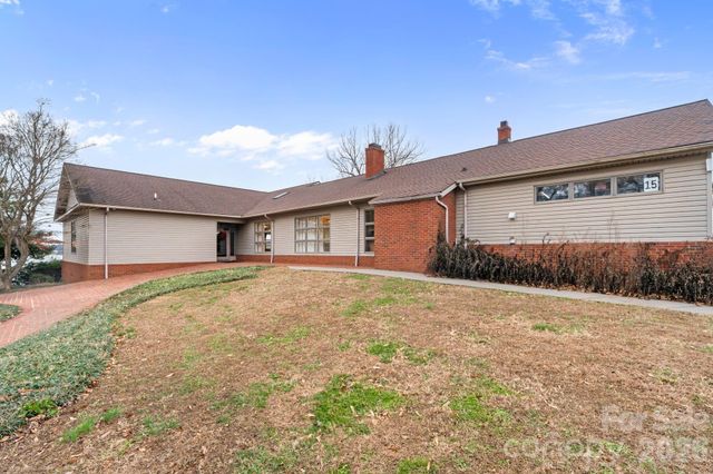 6692 Valwood Road, Conover, NC 28613