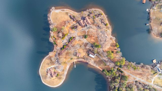 6692 Valwood Road, Conover, NC 28613