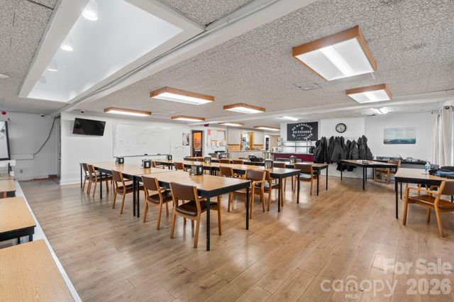 6692 Valwood Road, Conover, NC 28613