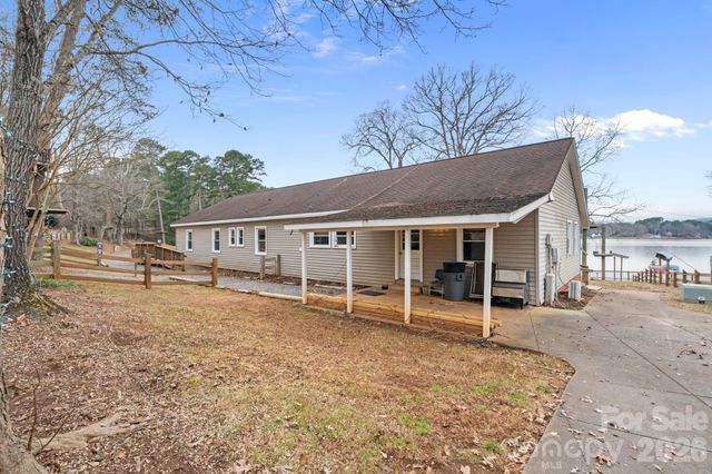 6692 Valwood Road, Conover, NC 28613