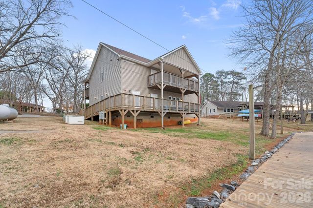 6692 Valwood Road, Conover, NC 28613