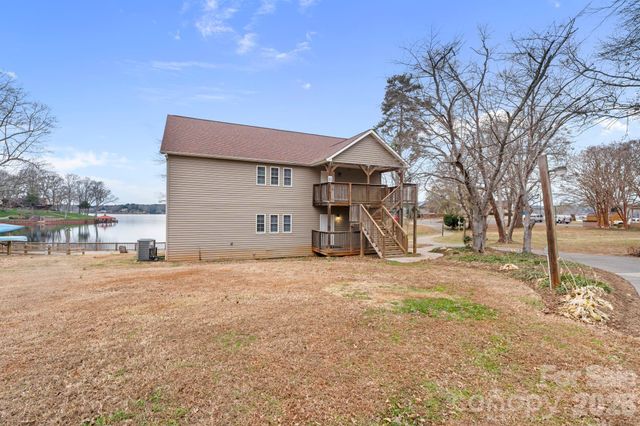 6692 Valwood Road, Conover, NC 28613