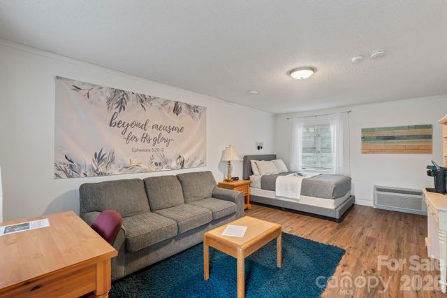 6692 Valwood Road, Conover, NC 28613