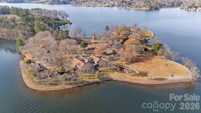 6692 Valwood Road, Conover, NC 28613