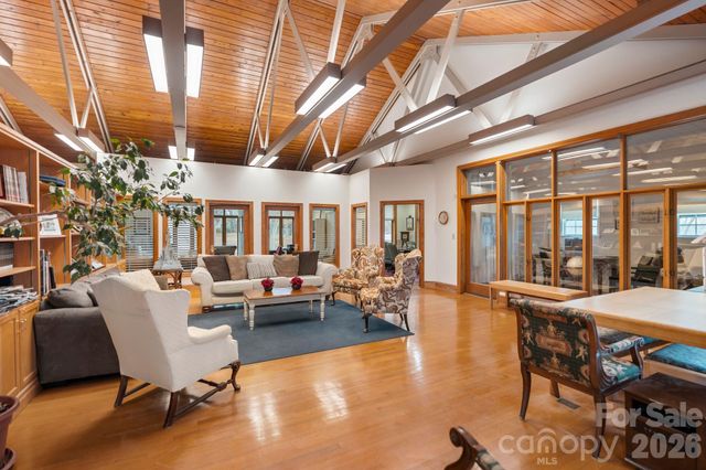 6692 Valwood Road, Conover, NC 28613