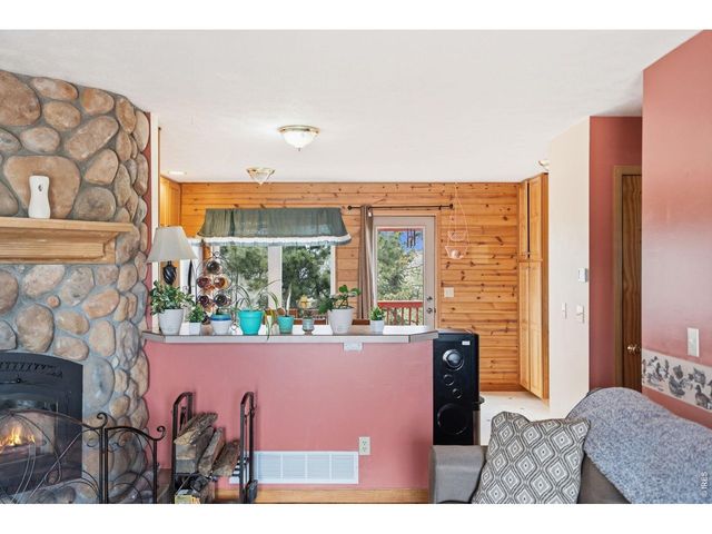 801 Montcalm Dr, Livermore, CO 80536
