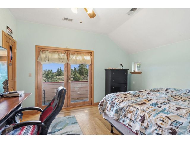 801 Montcalm Dr, Livermore, CO 80536
