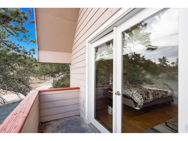 801 Montcalm Dr, Livermore, CO 80536