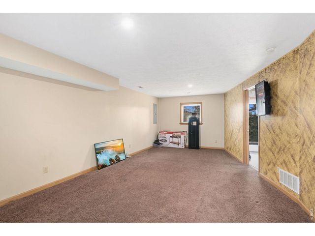 801 Montcalm Dr, Livermore, CO 80536