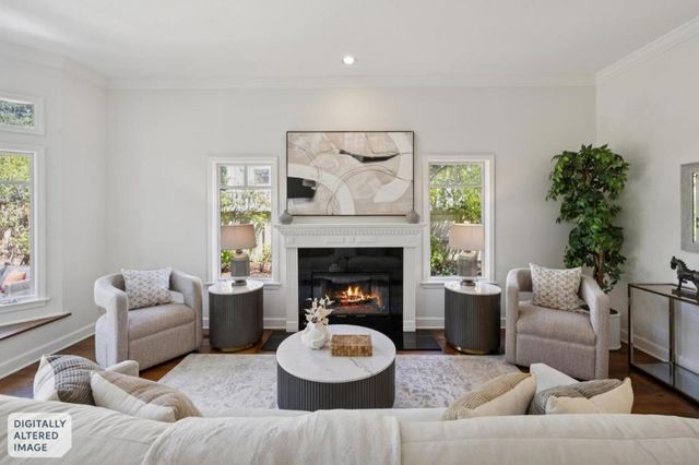 1270 University Drive, Menlo Park, CA 94025