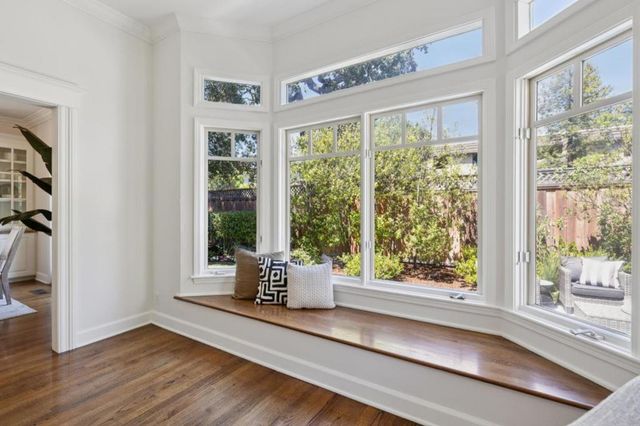 1270 University Drive, Menlo Park, CA 94025