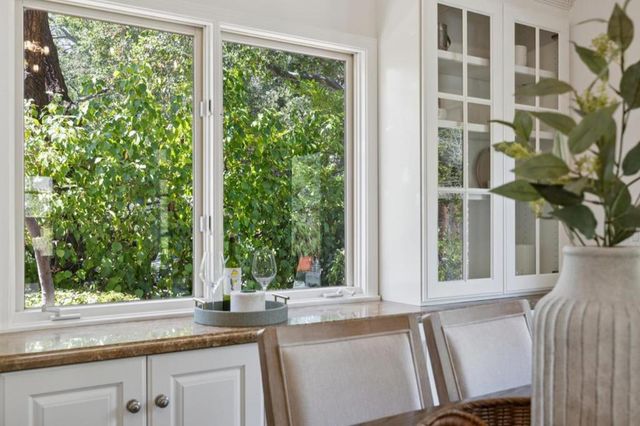 1270 University Drive, Menlo Park, CA 94025