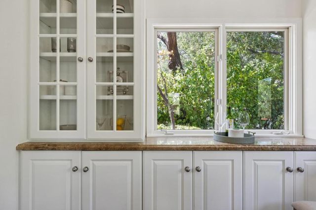1270 University Drive, Menlo Park, CA 94025