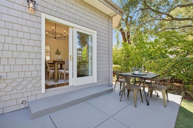 1270 University Drive, Menlo Park, CA 94025