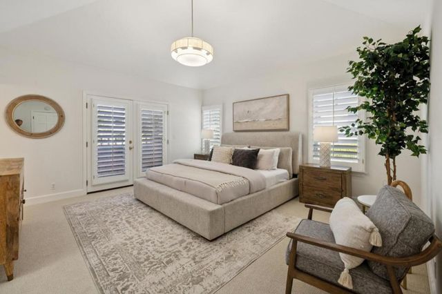 1270 University Drive, Menlo Park, CA 94025