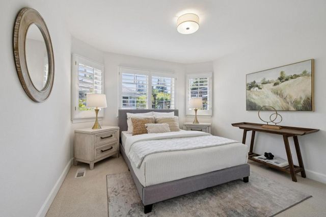 1270 University Drive, Menlo Park, CA 94025
