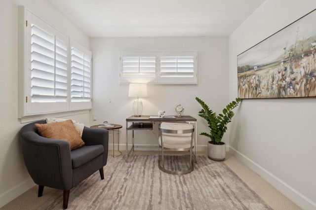 1270 University Drive, Menlo Park, CA 94025
