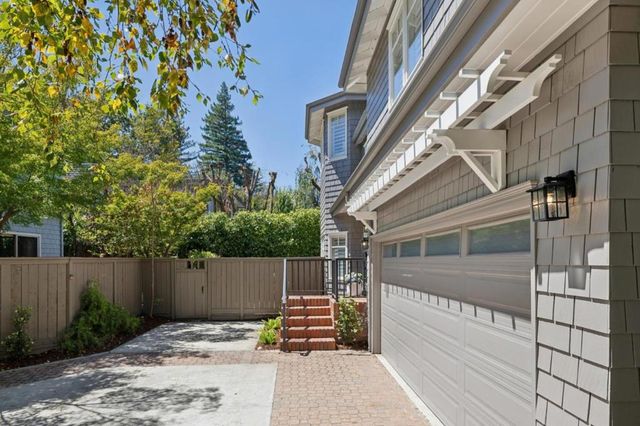 1270 University Drive, Menlo Park, CA 94025