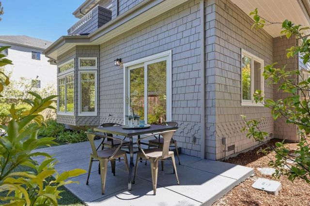 1270 University Drive, Menlo Park, CA 94025