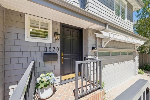 1270 University Drive, Menlo Park, CA 94025