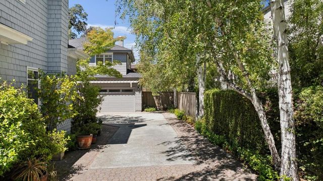 1270 University Drive, Menlo Park, CA 94025