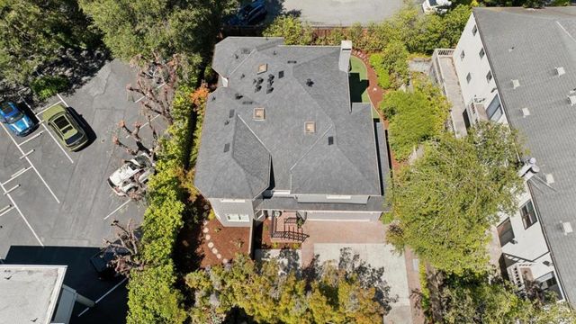 1270 University Drive, Menlo Park, CA 94025