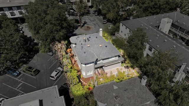 1270 University Drive, Menlo Park, CA 94025