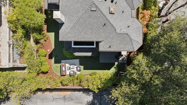 1270 University Drive, Menlo Park, CA 94025