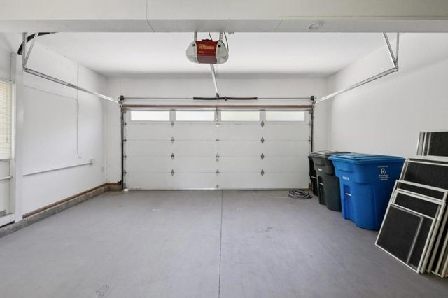 1270 University Drive, Menlo Park, CA 94025