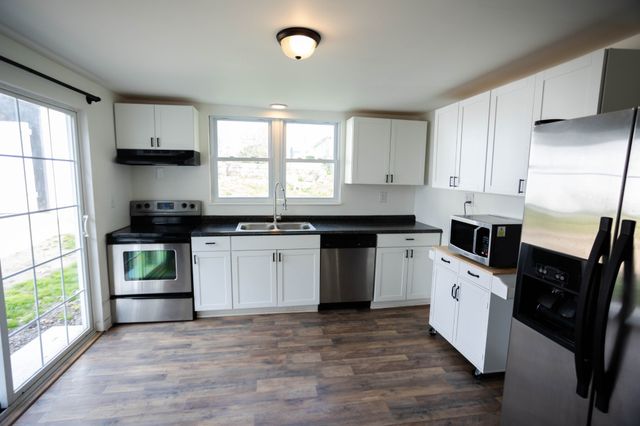 1117 S Glade St, Columbia, TN 38401