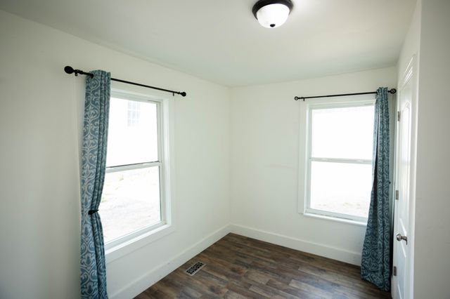 1117 S Glade St, Columbia, TN 38401
