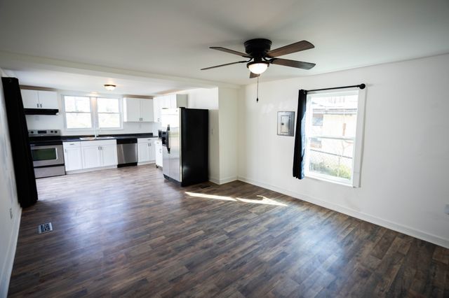 1117 S Glade St, Columbia, TN 38401