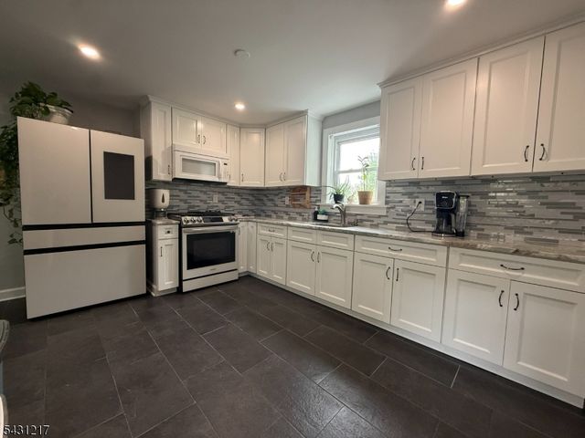 49 Allen St, Netcong Boro, NJ 07857