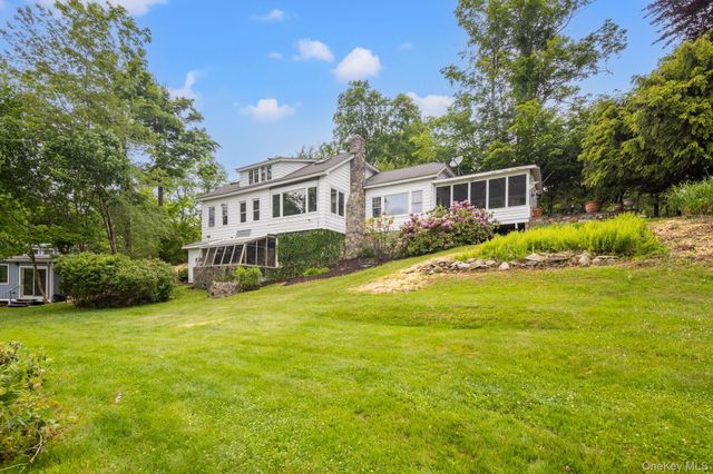 122 Dutchess Drive, Holmes, NY 12531