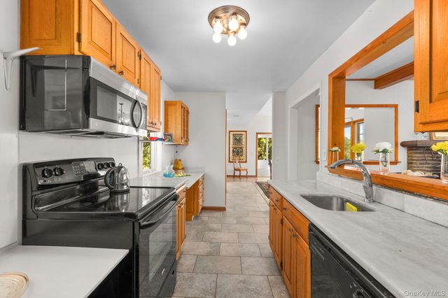 122 Dutchess Drive, Holmes, NY 12531
